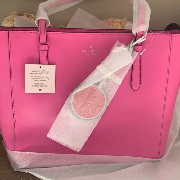 kate spade Handbags - 💘Kate Spade Loli Tote💘